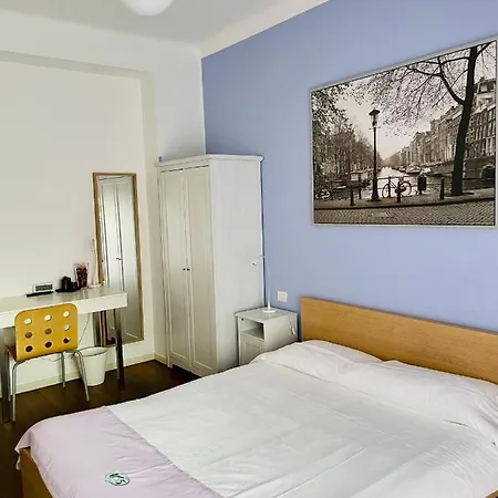 Via Padova 165 2* ミラノ