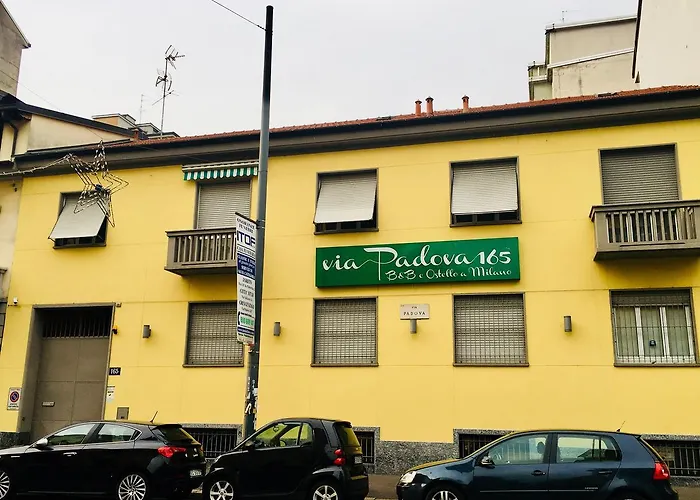 Via Padova 165 3* מילאנו